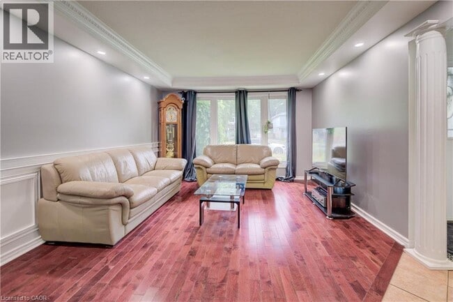 Building Photo - 118 Dalegrove Dr