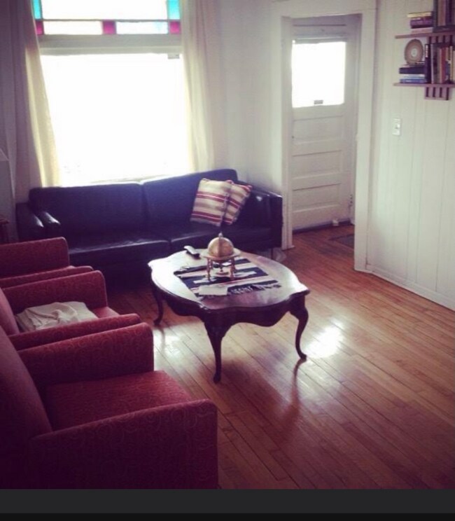 1110 N Woodbridge St, Saint Paul, MN 55117 House for Rent in Saint