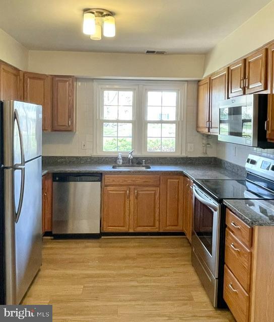 Foto del edificio - 6918 Lodestone Ct