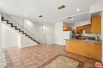 Building Photo - 1201 Viola Ave