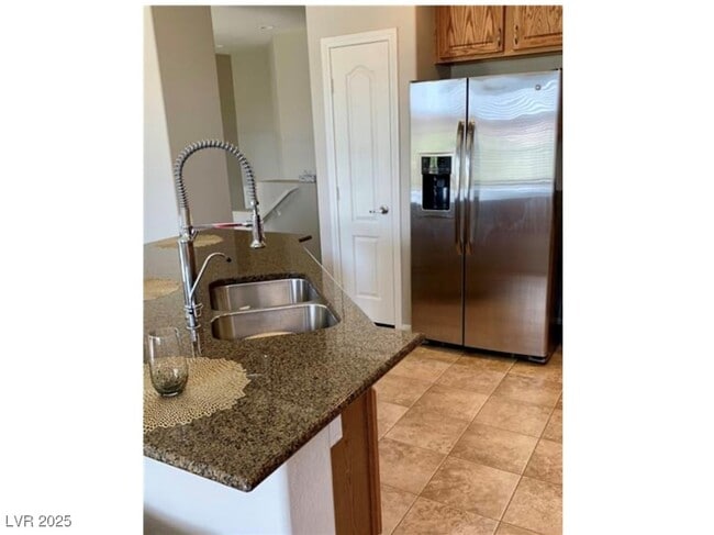 Building Photo - 7439 Calzado Dr