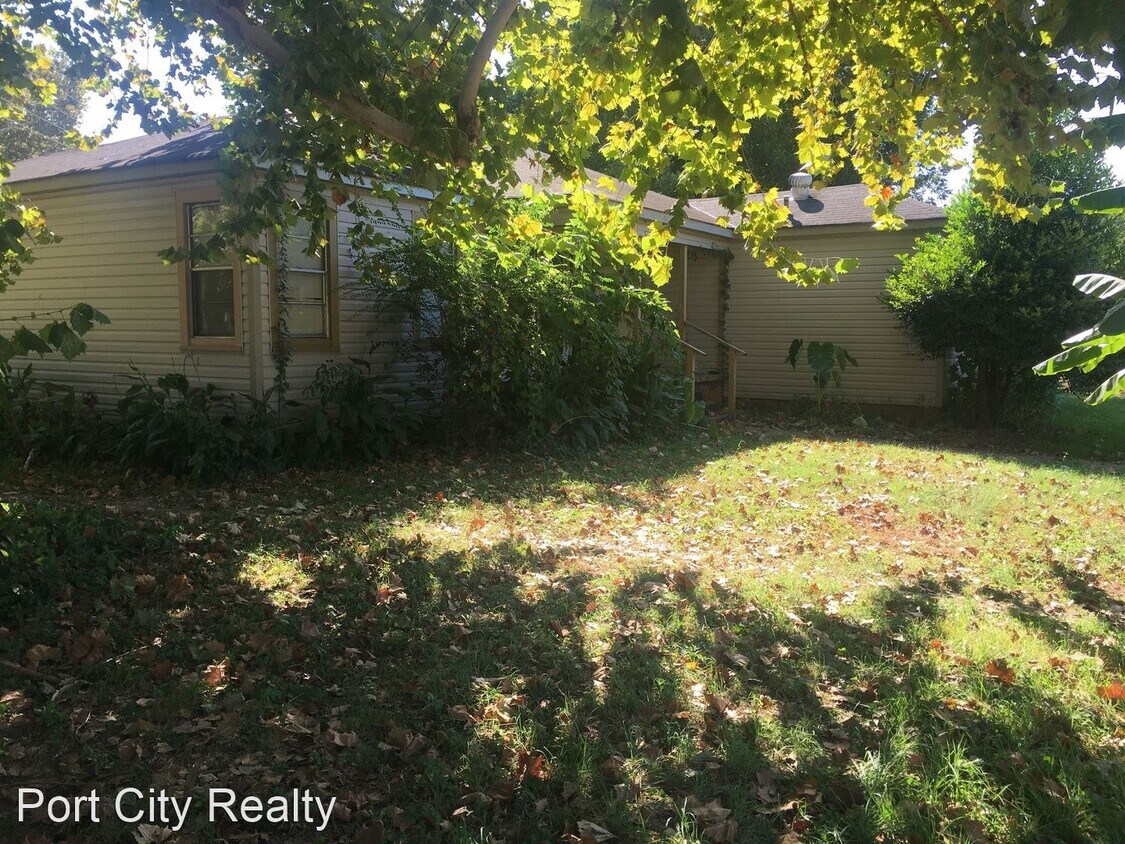 Primary Photo - 3 br, 1 bath House - 1216 St. Charles St