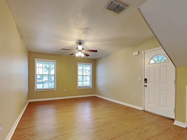 Building Photo - 7606 Glades Ct