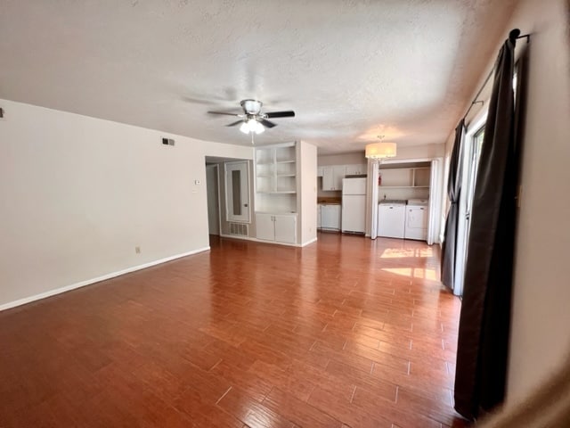 Building Photo - 807 Yegua St