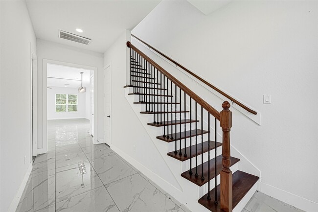 Foto del edificio - 7203 Weyburn St