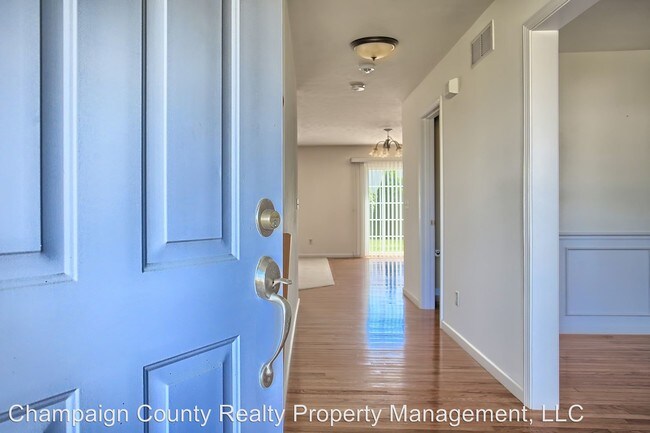 Building Photo - 4 br, 3.5 bath House - 501 Bluestem