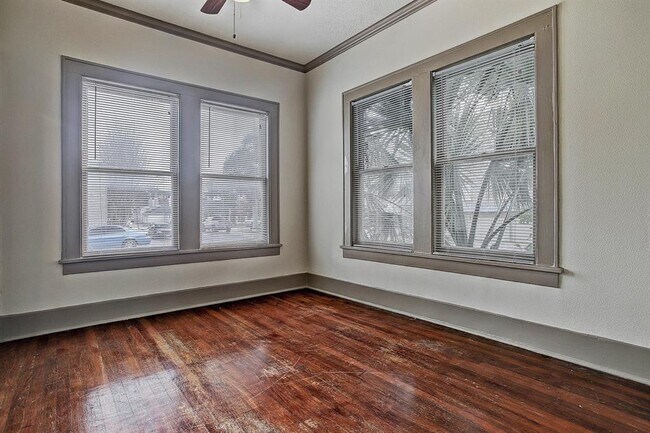 Foto del edificio - 2323 Park St