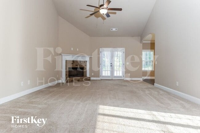 Building Photo - 250 Jester Ct