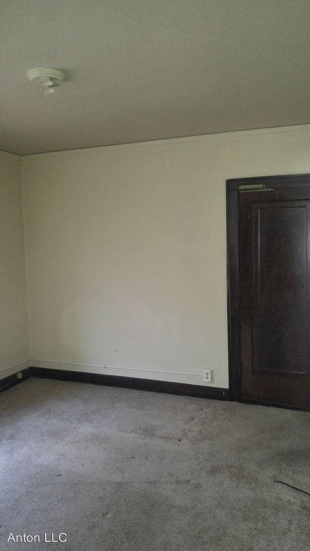 Building Photo - 309 Memorial Dr