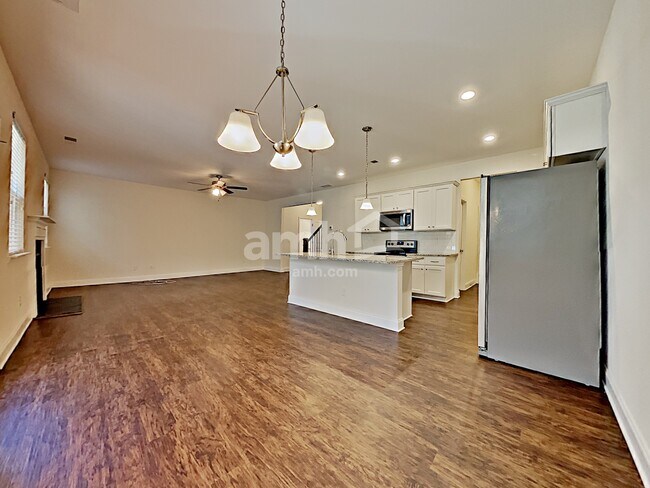 Building Photo - 134 McBee St