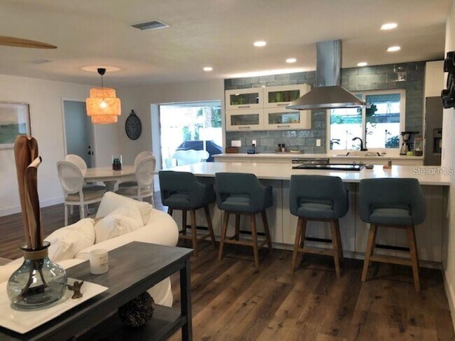 Foto del edificio - 7451 Blaine Way