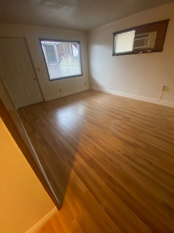 Building Photo - 211 N 16th Ave