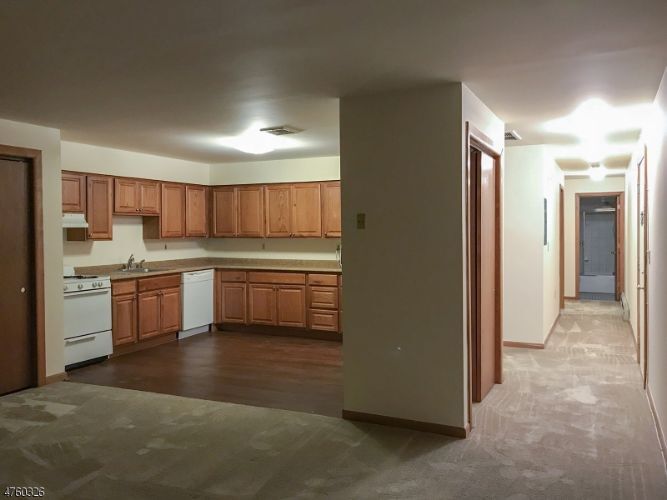 60 1st St Unit 2, South Orange, NJ 07079 Condo for Rent in South