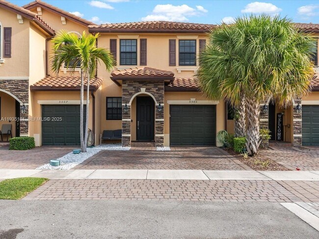 Foto del edificio - 5505 NW 27th Ct