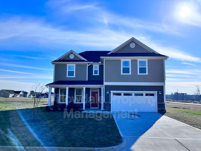 Primary Photo - 300 Meadow Breeze Ln