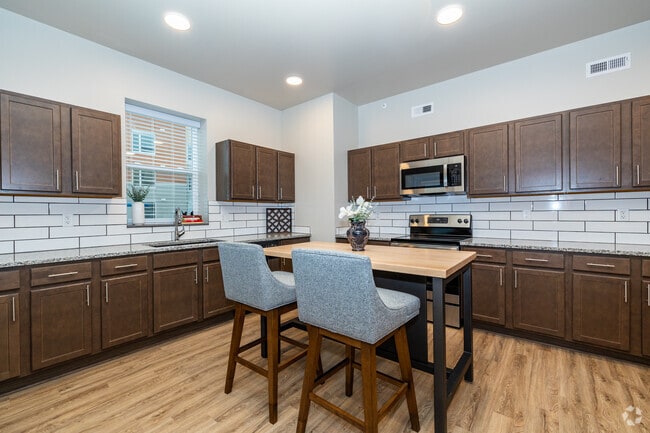 Interior Photo - Skylofts at the Heritage
