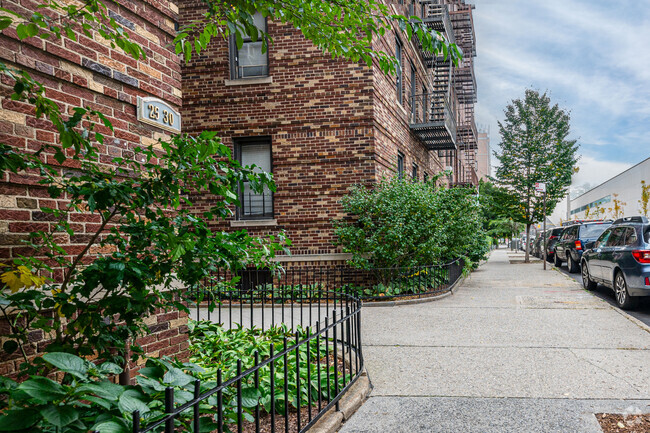 Building Photo - DeWitt Clinton
