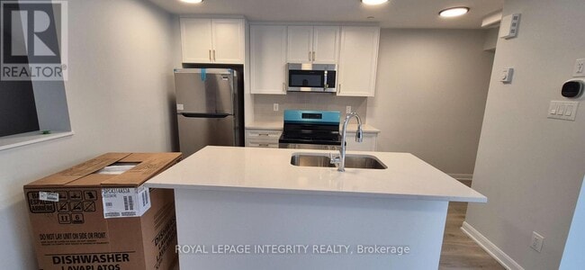 Building Photo - 401 Glenroy Gilbert Dr