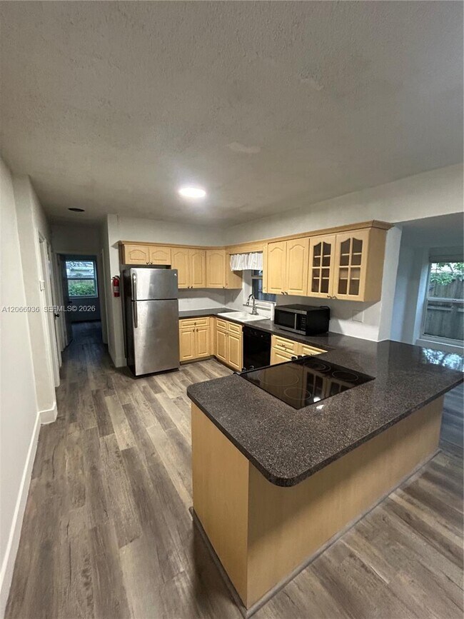 Foto del edificio - 1482 NE 175th St