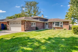 Building Photo - 9212 McVicker Ave