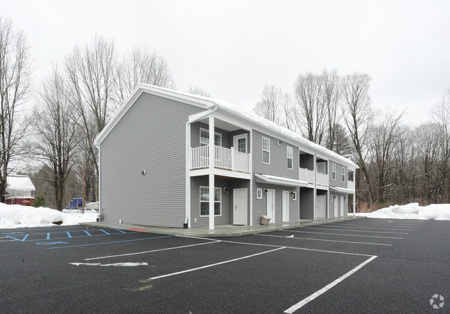 Building Photo - 464 Maple Ave
