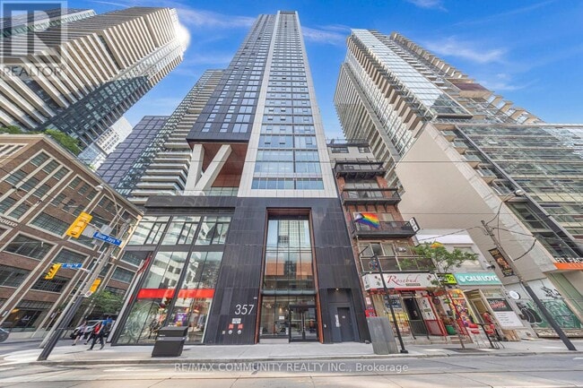 Photo du bâtiment - 357-3357 King St W