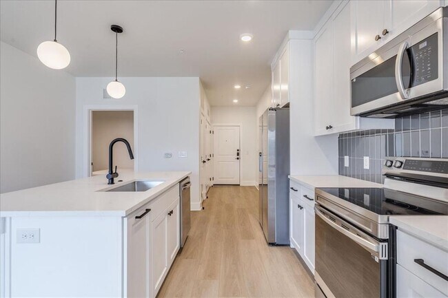 Foto del edificio - 3000 Duval St