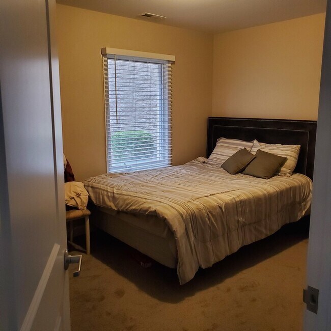 Foto del edificio - 3423 Ridgeland Ave