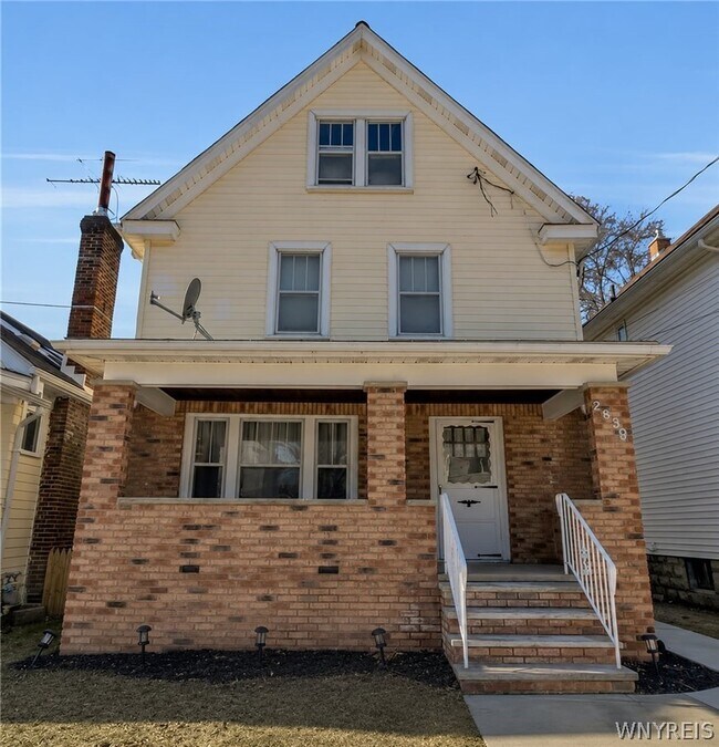 Building Photo - 2830 Macklem Ave