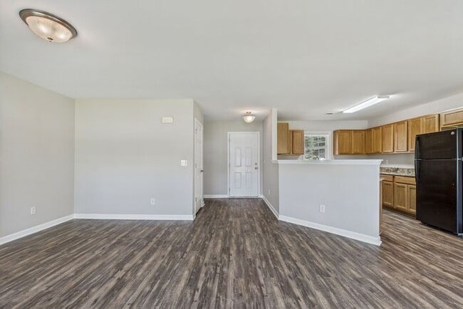 Building Photo - Beautifully Updated 3-Bedroom Home in Gree...