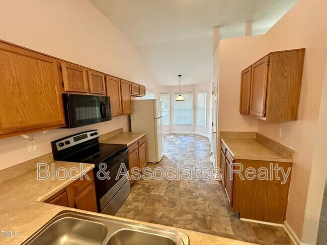 Foto del edificio - 100 Sugar Hill Pl