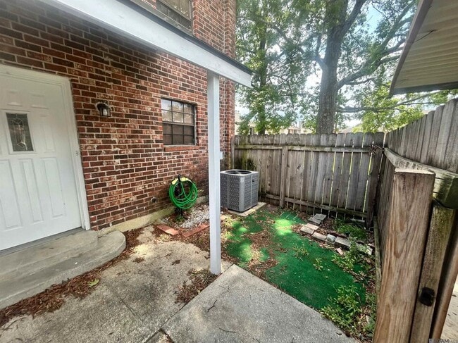 Building Photo - 4448 Stumberg Ln