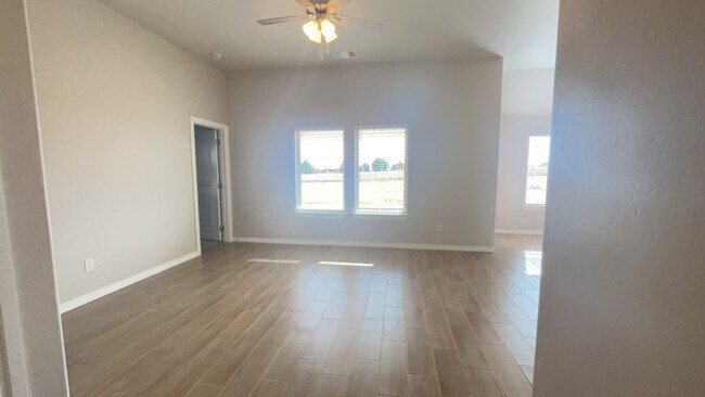 Foto del edificio - 3 Bedroom Home in Edmond