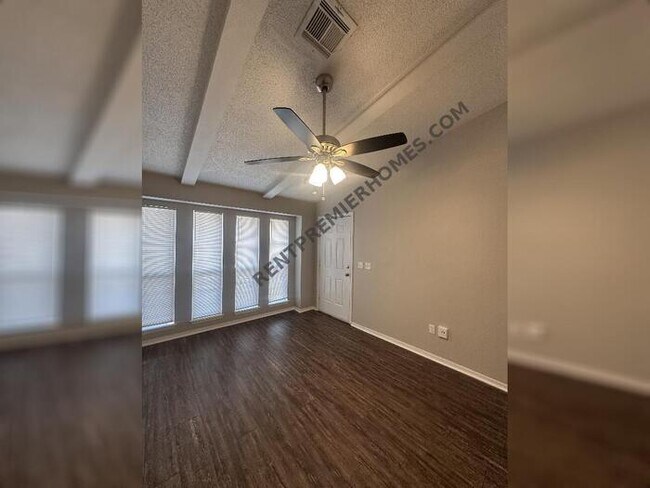 Foto del edificio - 4400 Meadowpark Dr