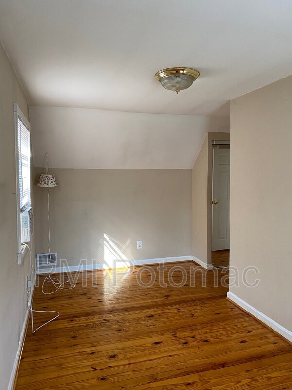 Building Photo - 12402 Flack St