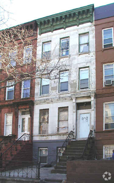 Primary Photo - 978 Saint Marks Ave