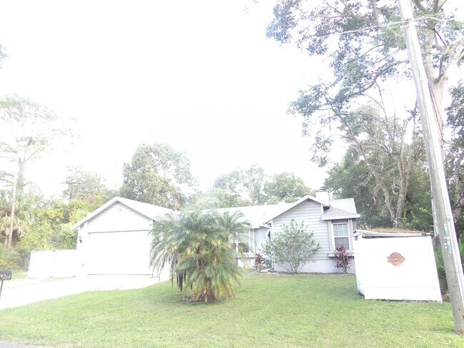 Foto del edificio - DeBary  3 Bed 2 Bath 2 Car