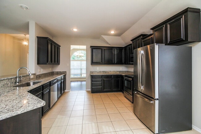 Building Photo - 1323 Artemus Dr