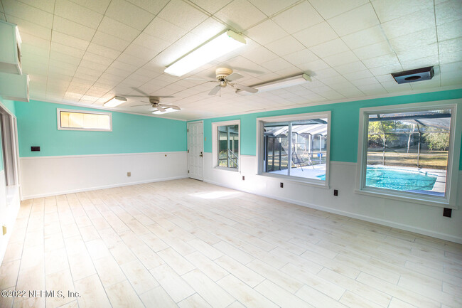 Building Photo - 9725 Doolittle Rd