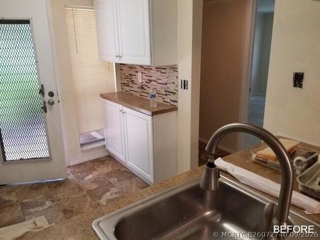Building Photo - 1104 Bahama Bend