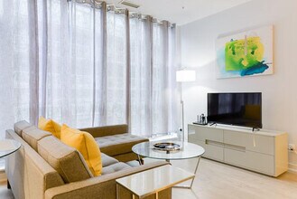 Building Photo - 20 Duncan St