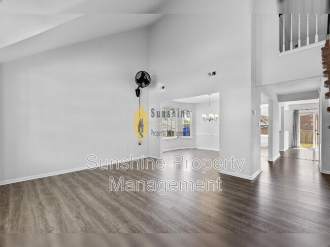 Building Photo - 1486 Berkshire Dr