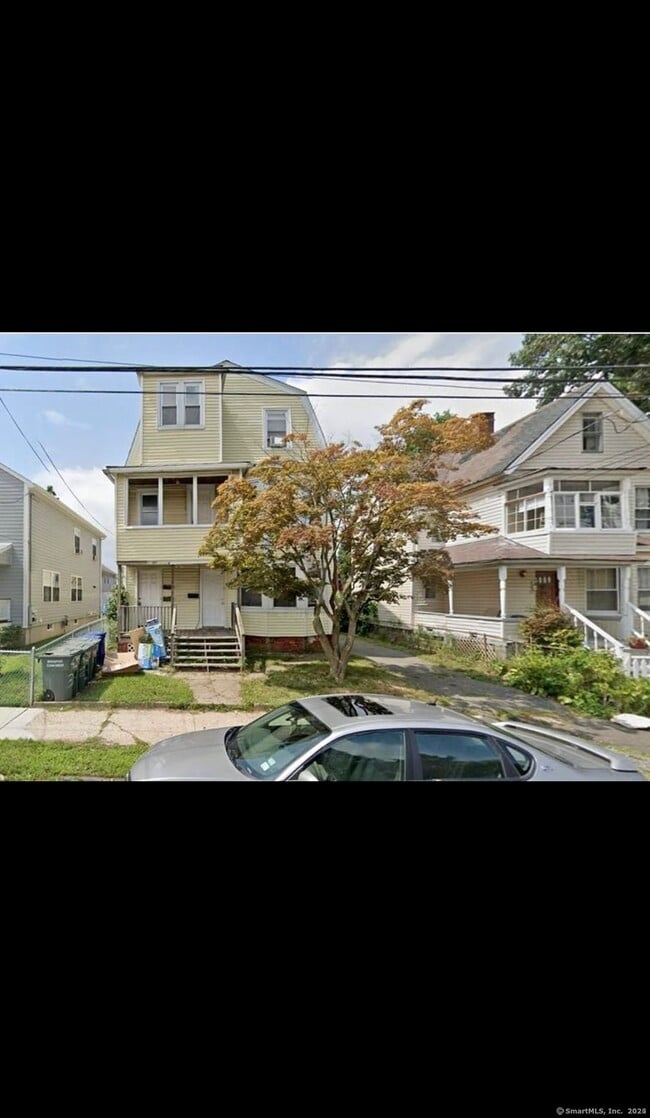 Building Photo - 173 5th St