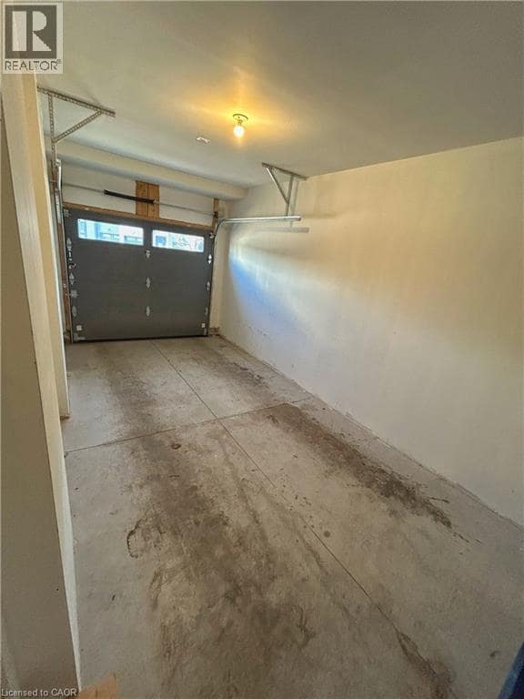 Building Photo - 110 Fergus Ave