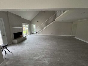 Building Photo - 529 Brandon Rd