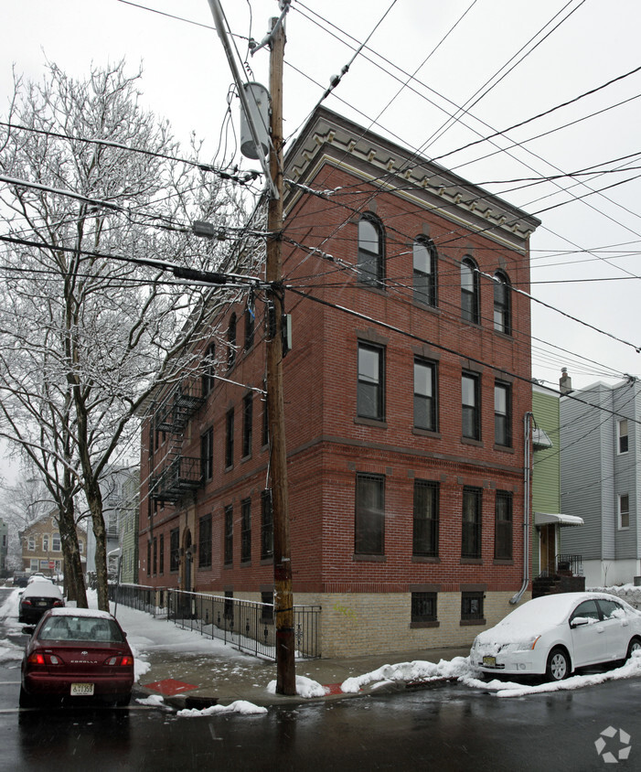 Foto del edificio - 22 Passaic Ave