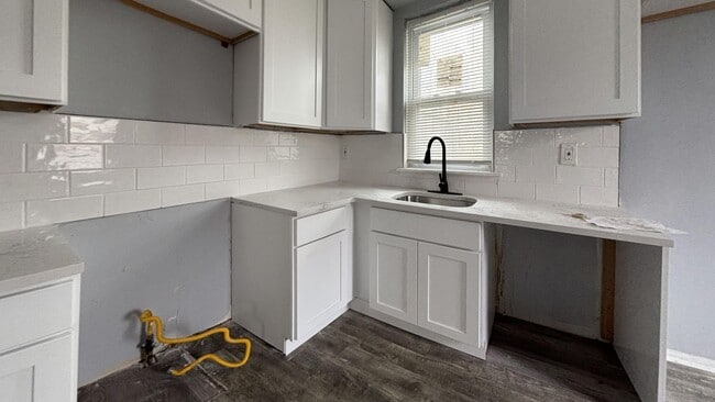 Photo - Grays Ferry Spacious Renovated Three Bedroom! House