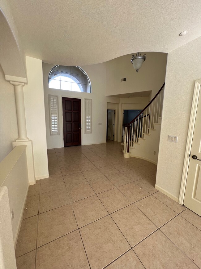 Building Photo - 1250 Earlton Ln