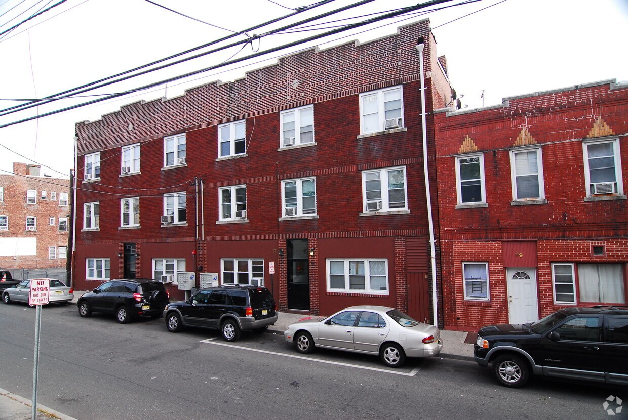 Primary Photo - 75 Center St