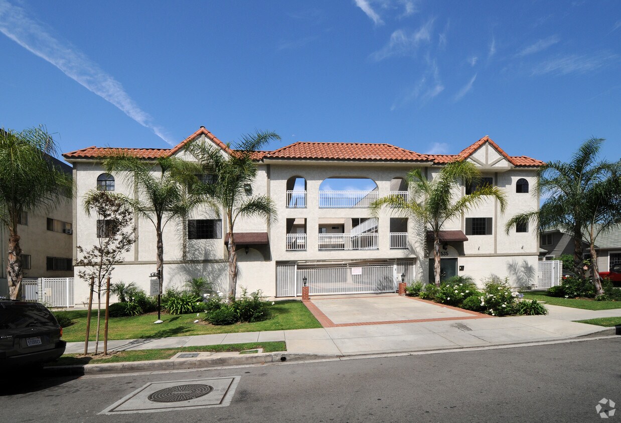 Foto principal - MC Kenmore Properties, LLC